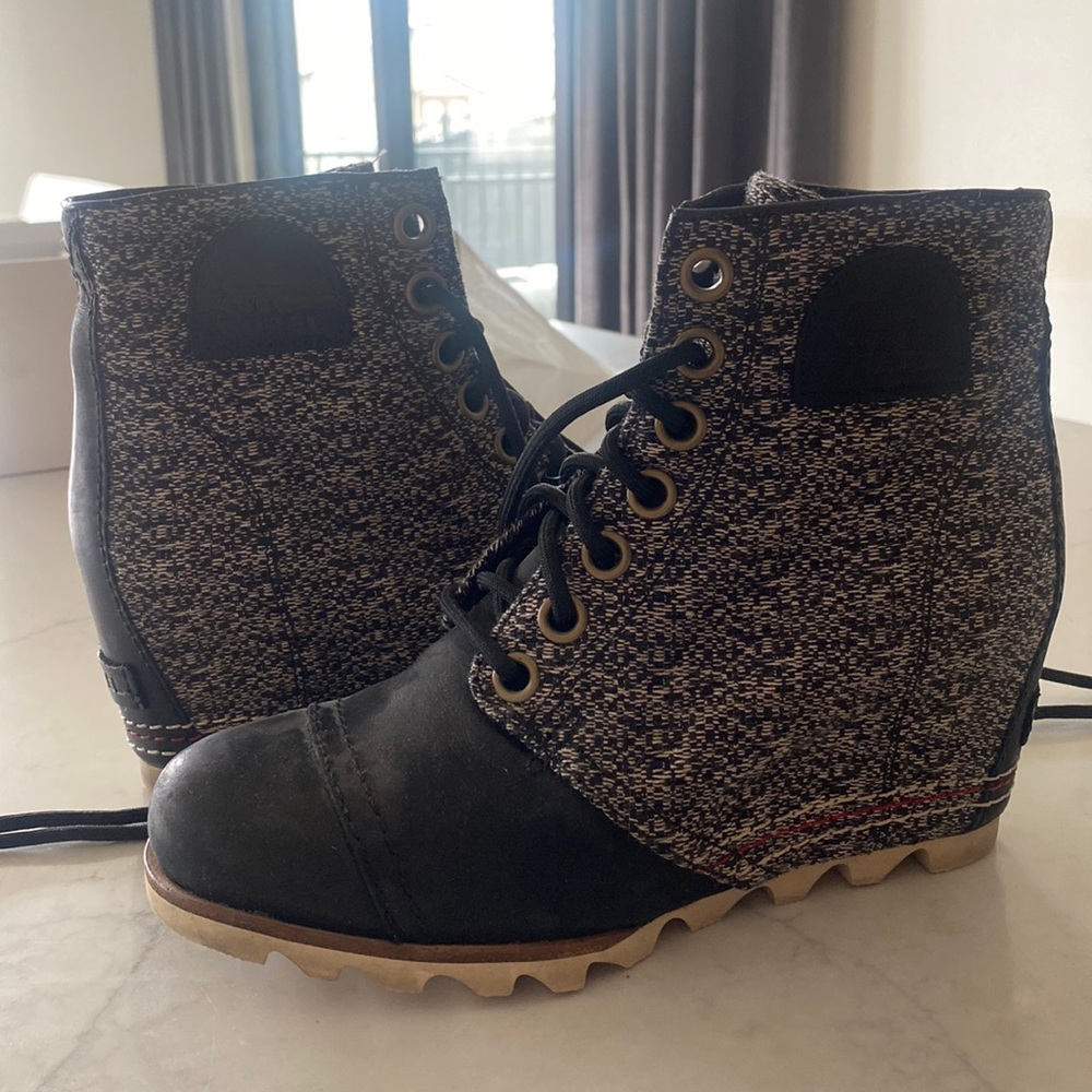 SOREL Joan Of Arctic Wedge Bootie
